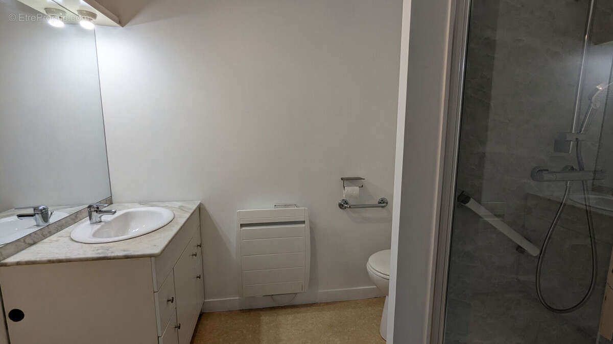 Appartement à LOUVERNE