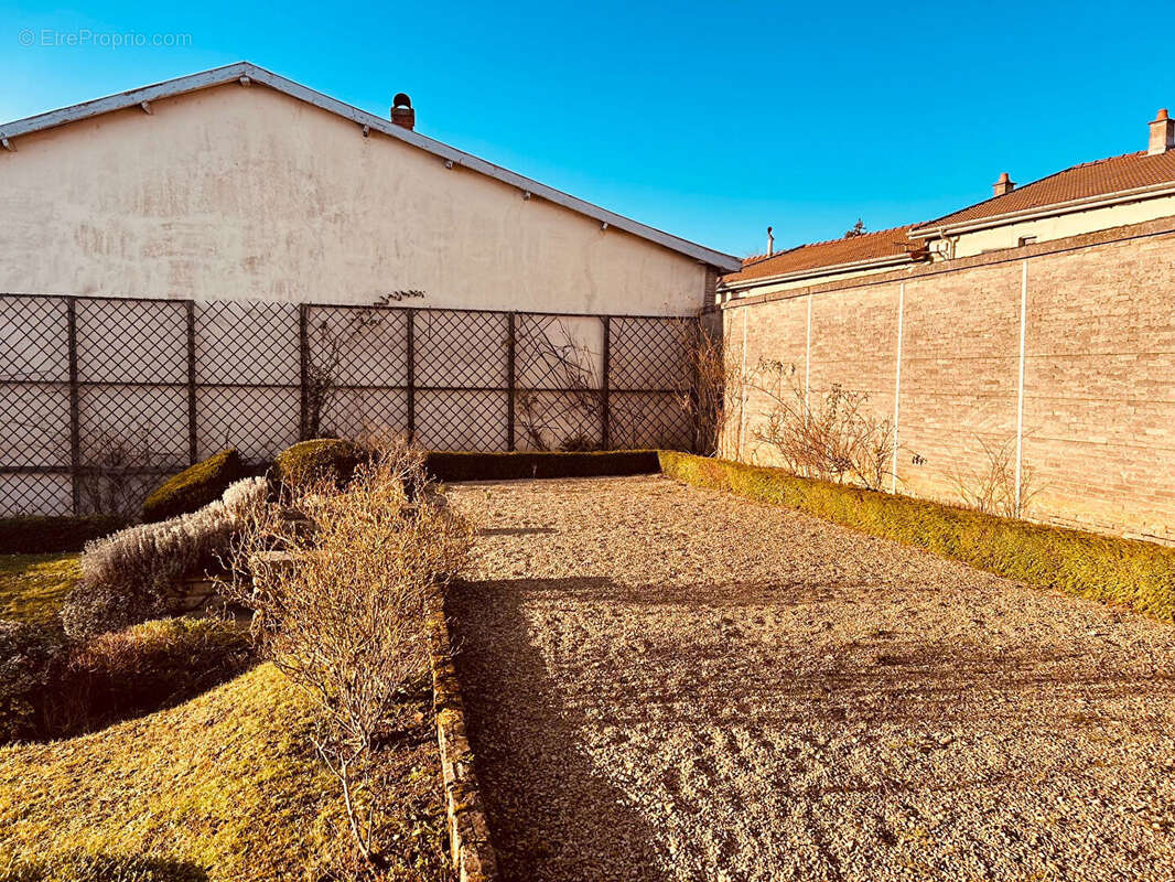 Maison à COUSANCES-LES-FORGES