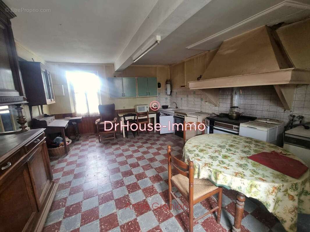 Maison à SAINT-SULPICE