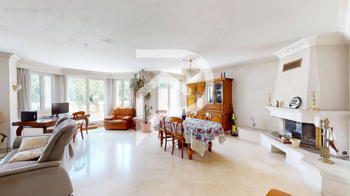 Maison à ROSNY-SOUS-BOIS