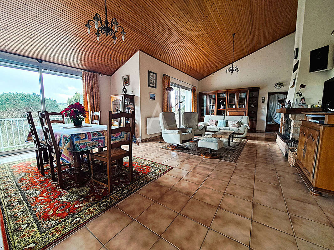 Maison à LA MEILLERAIE-TILLAY