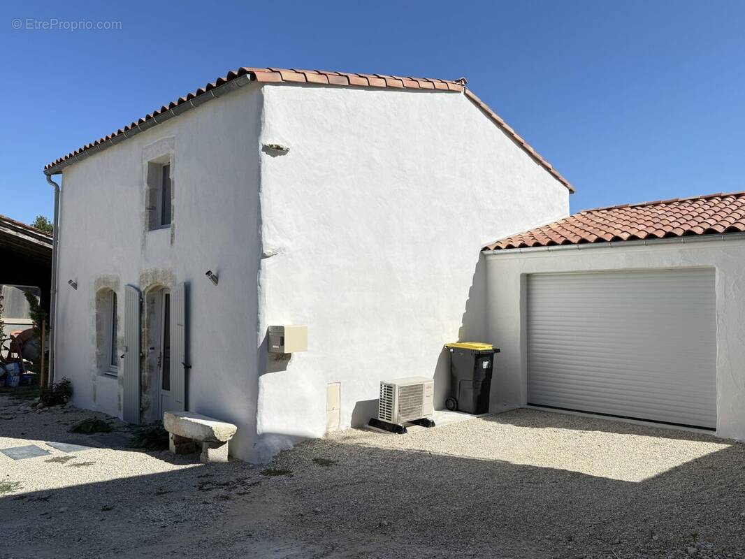 Maison à CORME-ECLUSE
