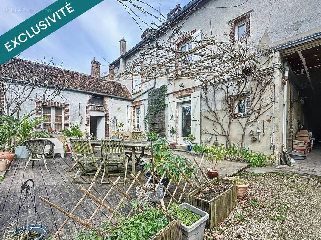 Photo 1 - Maison à VILLENEUVE-SUR-YONNE