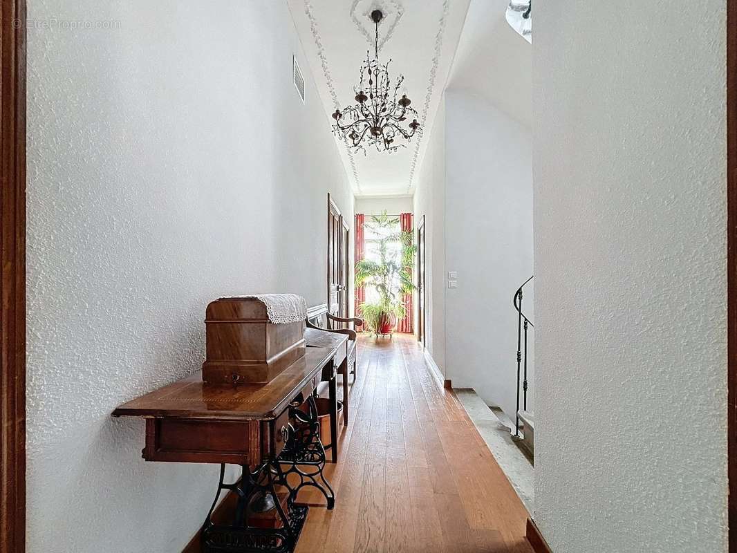 Maison à QUARANTE
