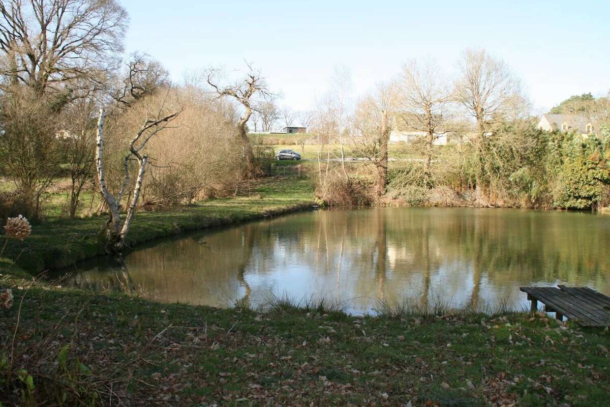 Terrain à JOSSELIN