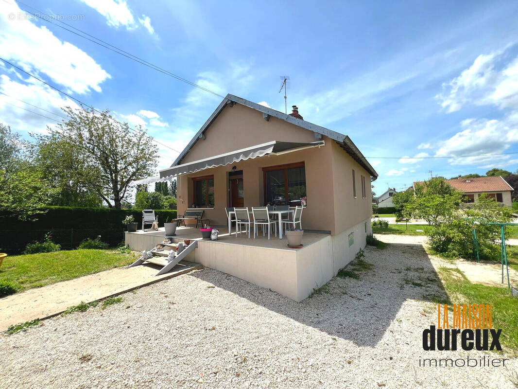 Maison à BEAUJEU-SAINT-VALLIER-PIERREJUX-ET-QUITTEUR