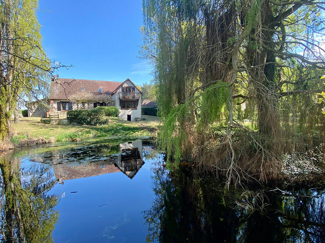 Maison à CONTRES