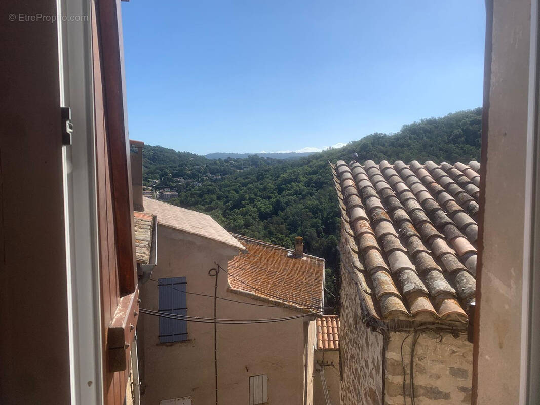 Appartement à AURIBEAU-SUR-SIAGNE