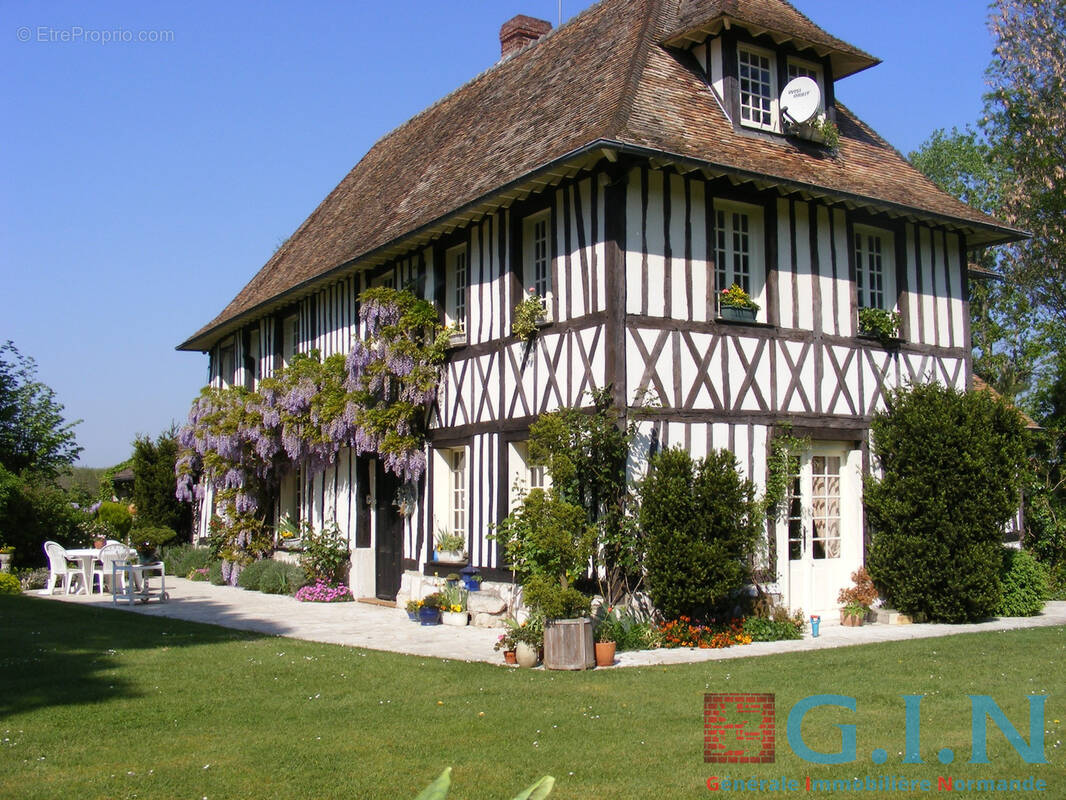 Maison à SAINT-MARTIN-DE-BOSCHERVILLE