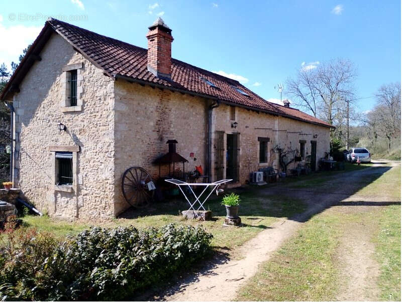 Maison à CUBJAC
