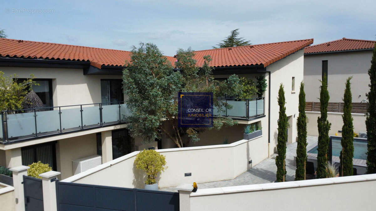 Appartement à SAINT-GENIS-LAVAL