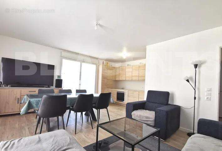 1000028904 (1) - Appartement à LE BLANC-MESNIL