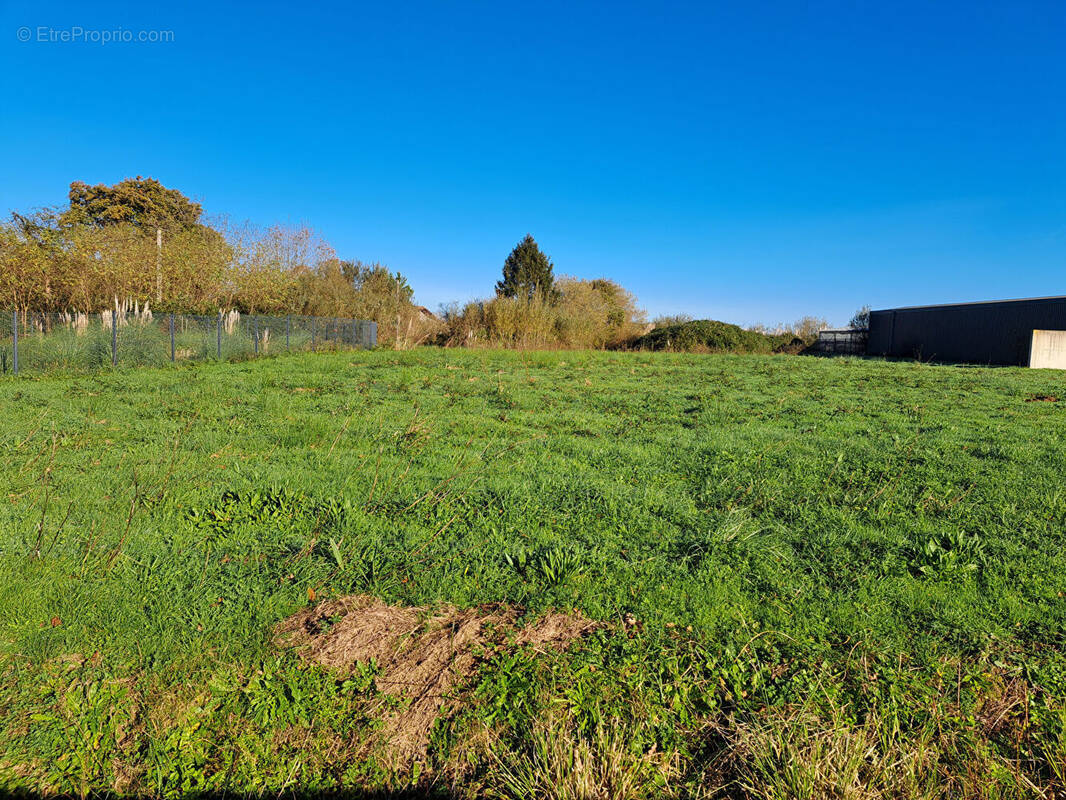 Terrain à ONDRES