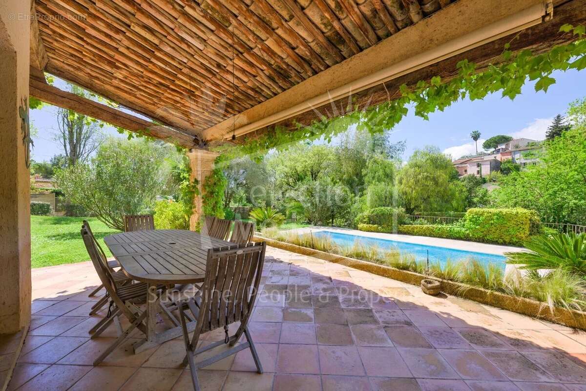 Maison à MOUGINS