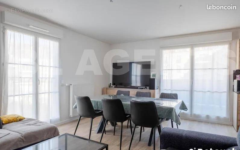 1000028902 - Appartement à LE BLANC-MESNIL