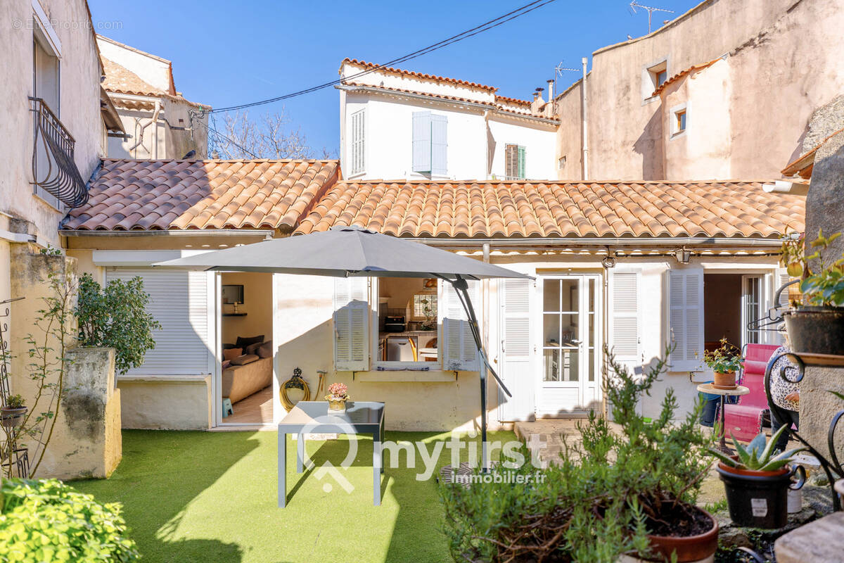 Maison à CUERS