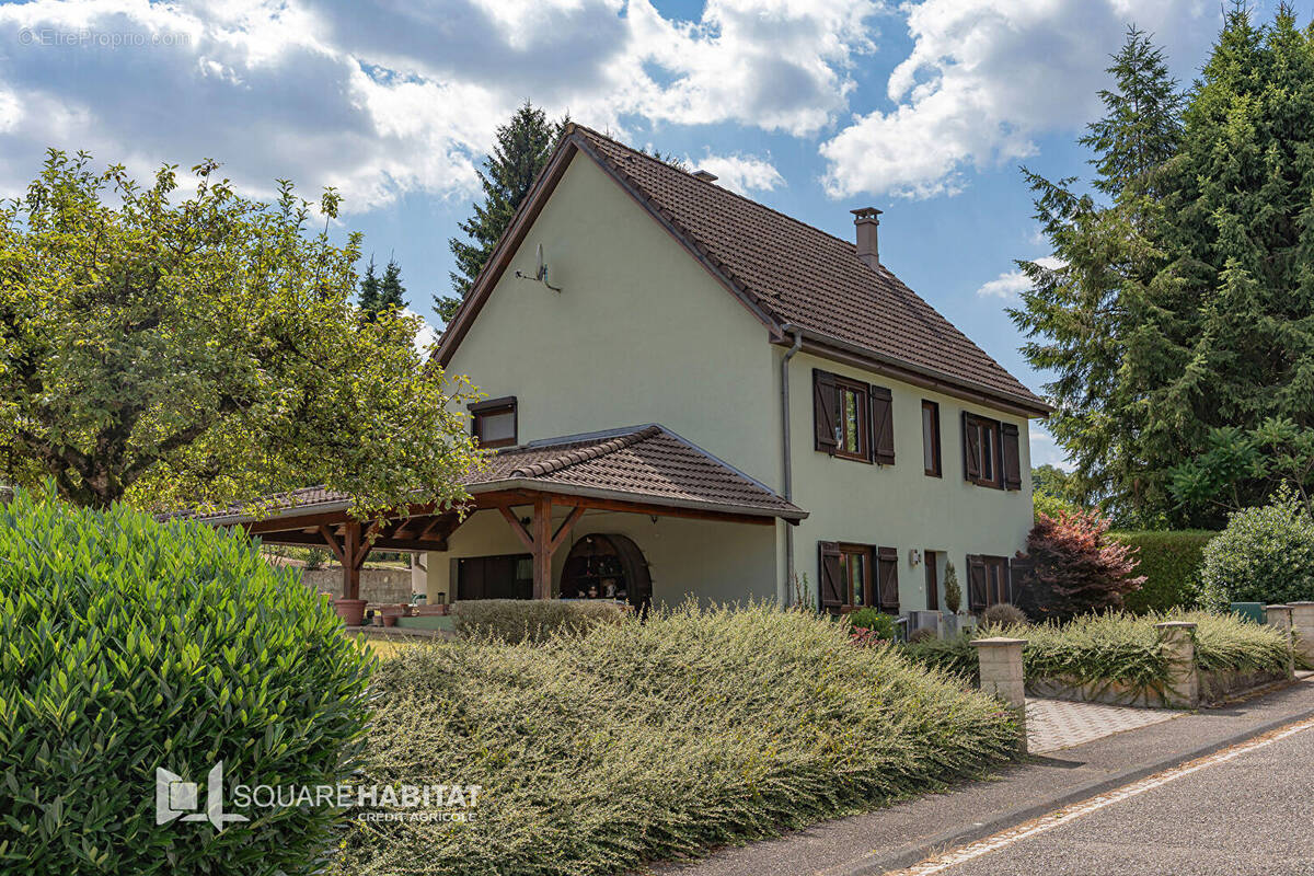 Maison à LOBSANN