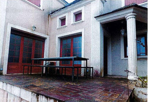 Maison à LES CLAYES-SOUS-BOIS