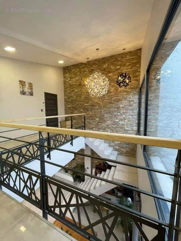 Maison à MONTADY