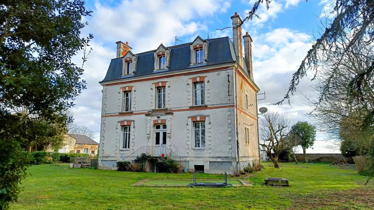 Maison à MARIGNY-BRIZAY