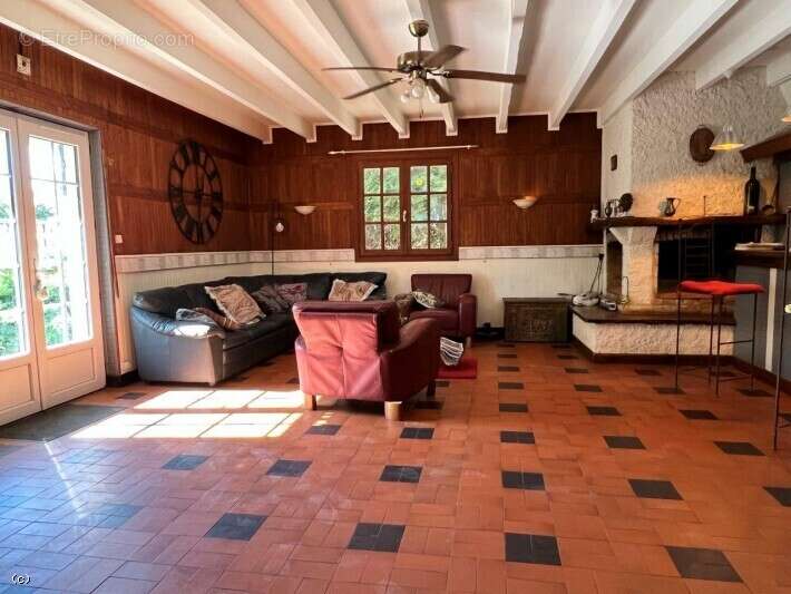 Maison à VERTEUIL-SUR-CHARENTE