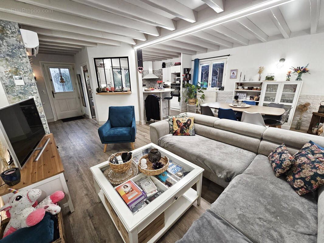 Maison à MABLY