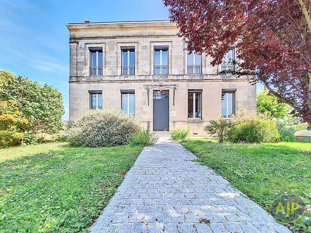 Maison à LUGON-ET-L&#039;ILE-DU-CARNAY