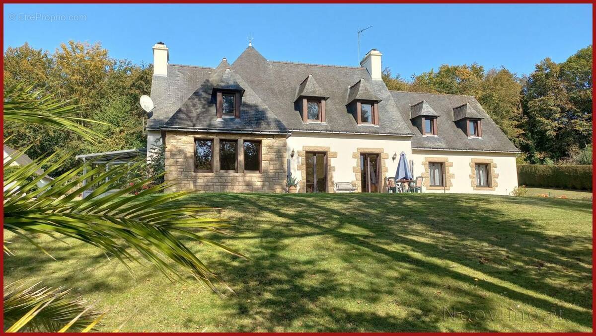 Maison à MUR-DE-BRETAGNE