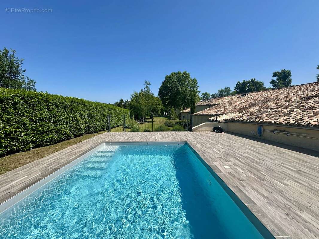 Maison à PINEUILH