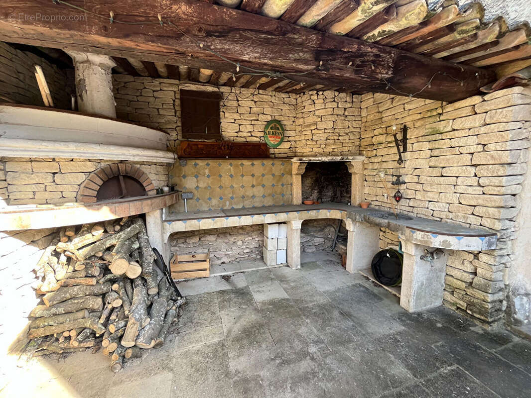Maison à FONTAINE-DE-VAUCLUSE