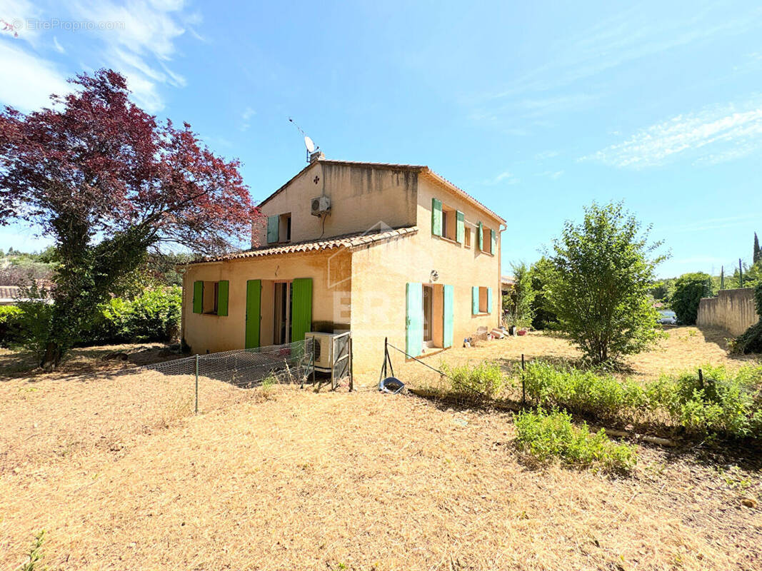 Maison à LE PUY-SAINTE-REPARADE