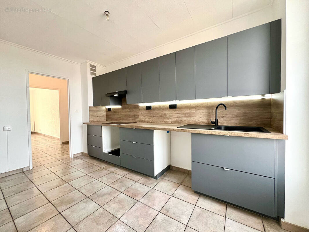 Appartement à PORT-DE-BOUC