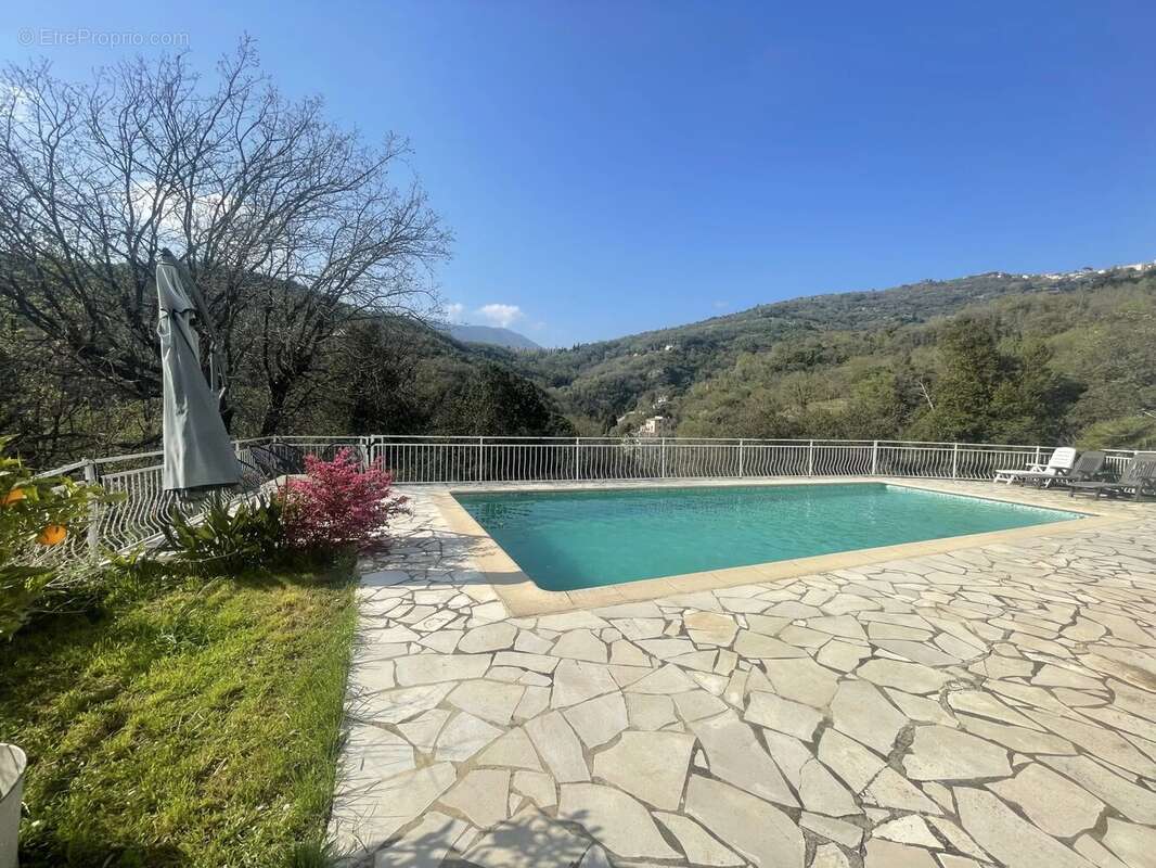 Maison à CONTES