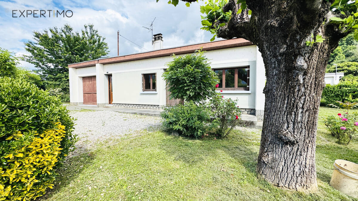 Maison à FROGES