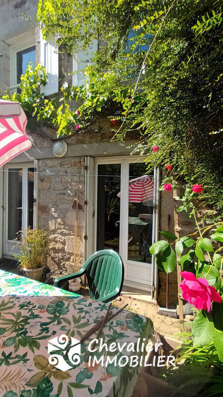 Maison à SAINT-NOLFF