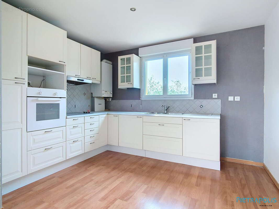 Appartement à CRAPONNE