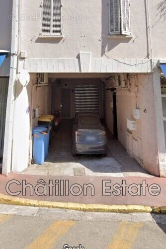Parking à CANNES