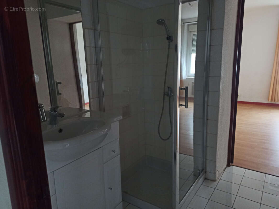 Appartement à SOUAL