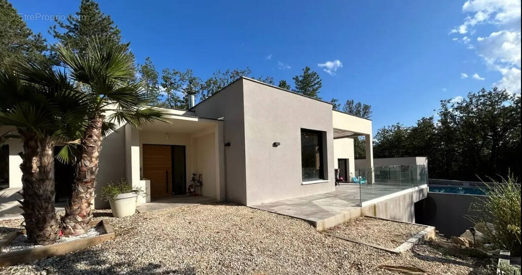 Maison à DONZERE