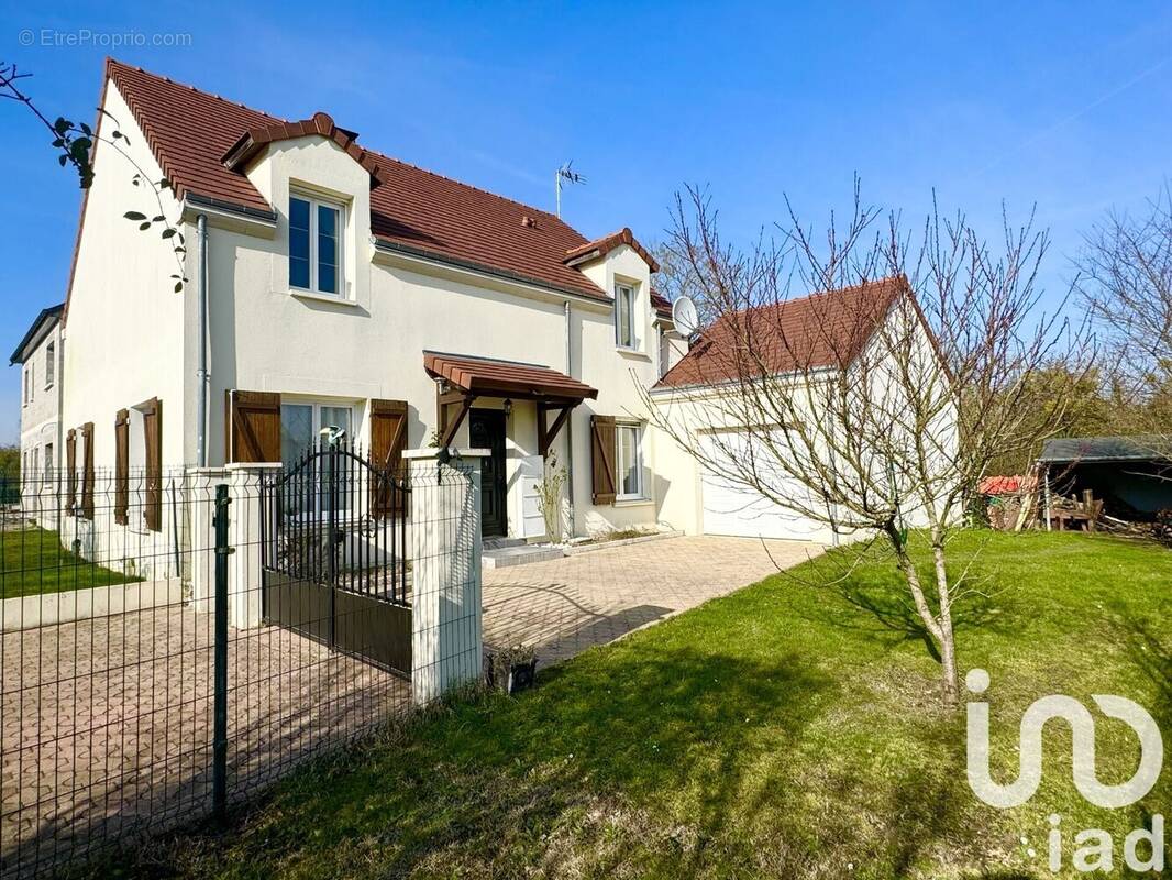 Photo 1 - Maison à CHECY