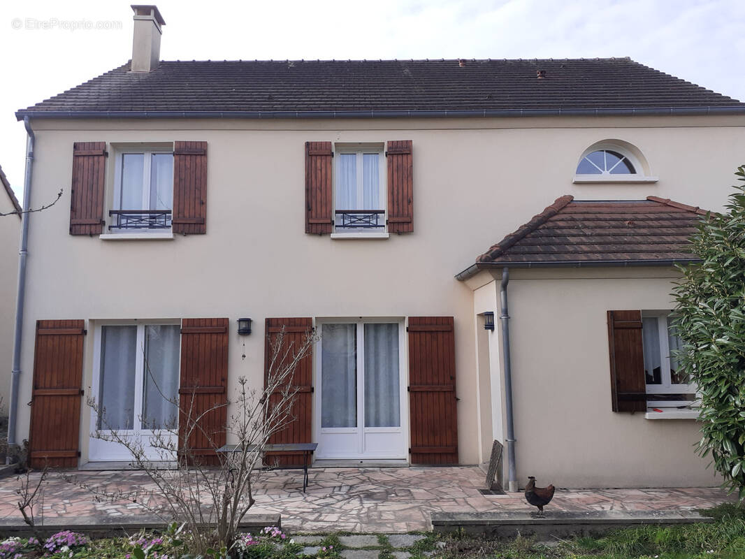 Maison à EZANVILLE