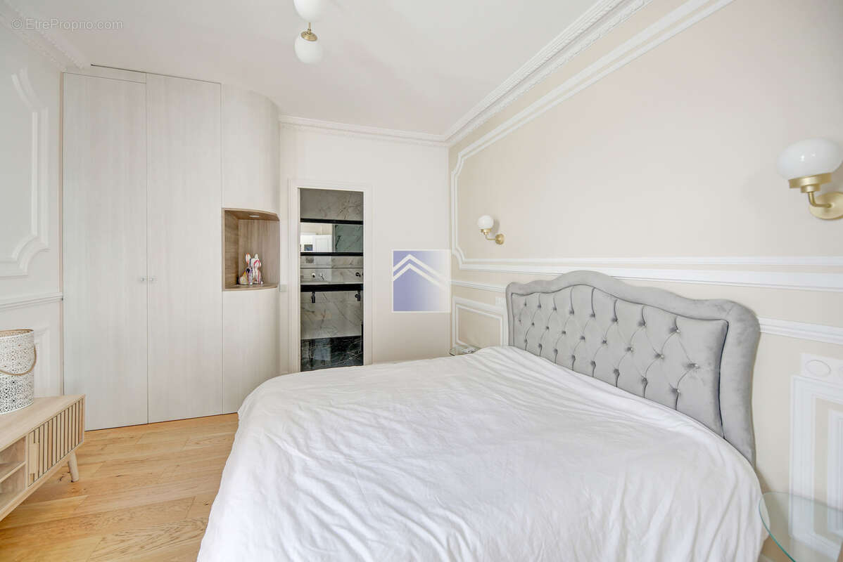 Appartement à PARIS-9E