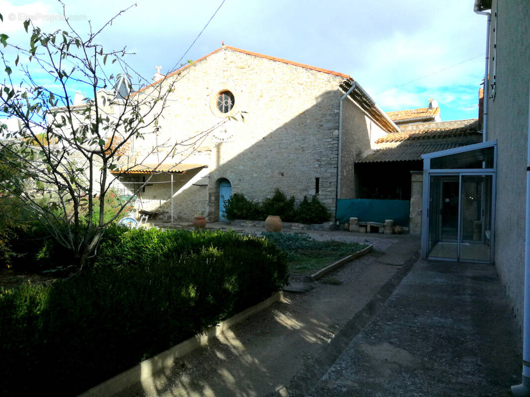 Maison à AZILLE