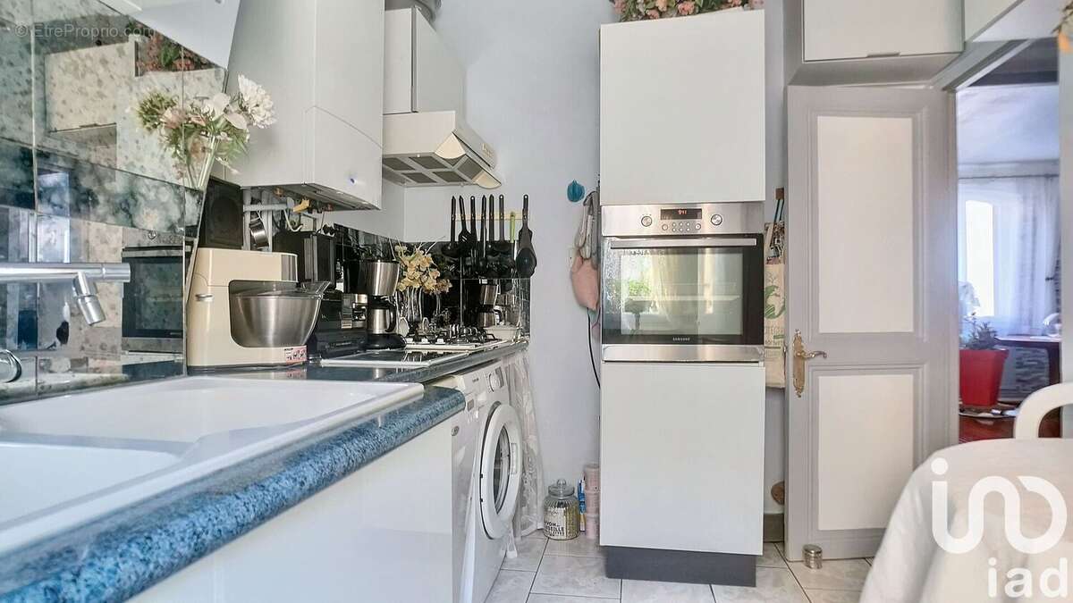 Photo 8 - Appartement à SURESNES