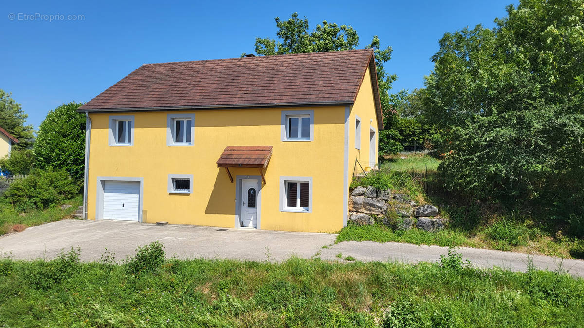 Maison à ARINTHOD