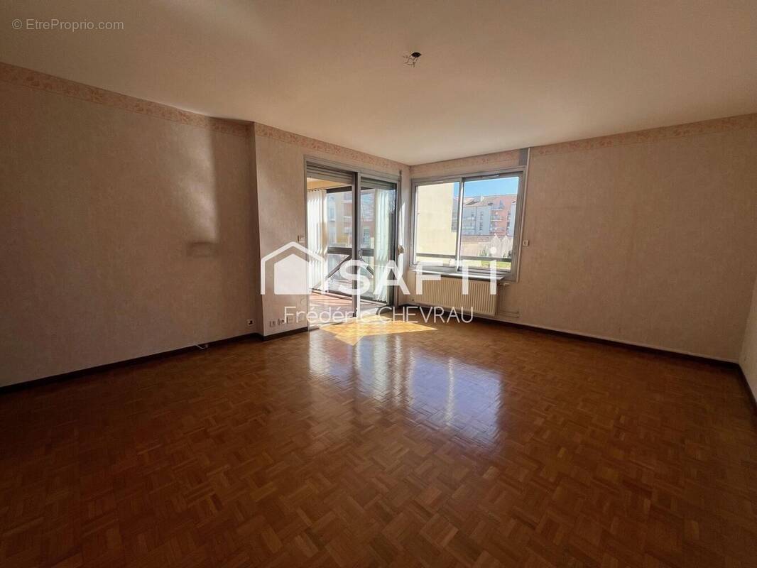 Photo 1 - Appartement à CHARNAY-LES-MACON