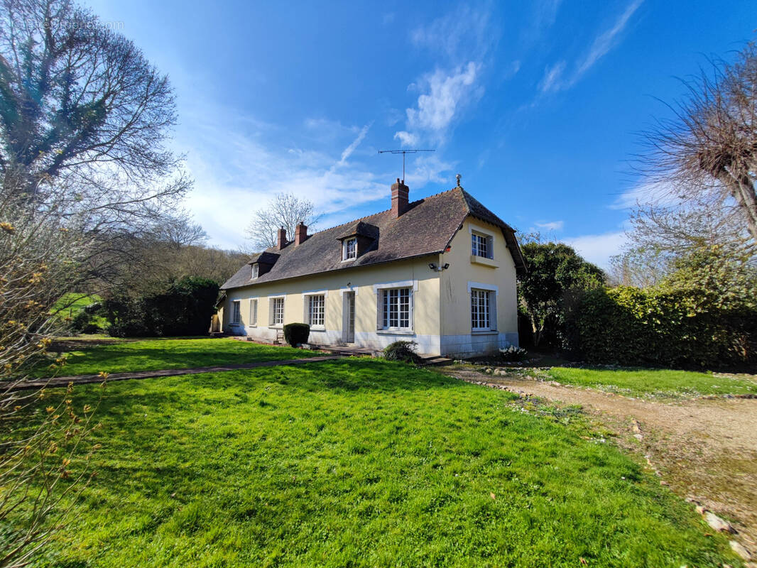 Maison à BEAUMONT-LE-ROGER