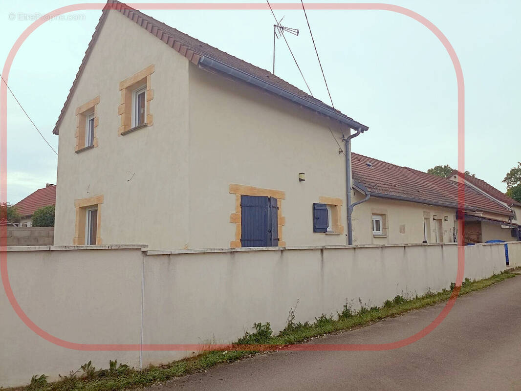 Maison à MEURSANGES
