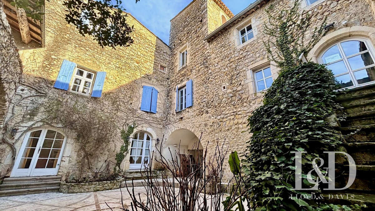 Maison à MIRMANDE