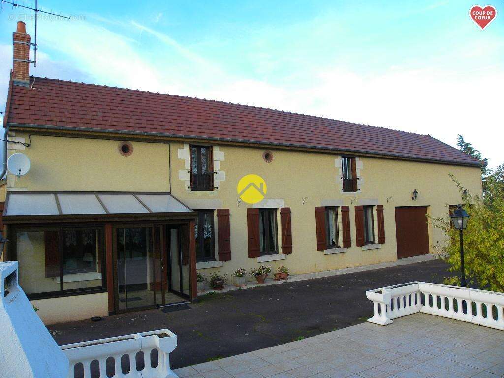 Maison à SURY-PRES-LERE